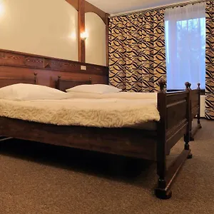 Dworek Staropolski Hotel